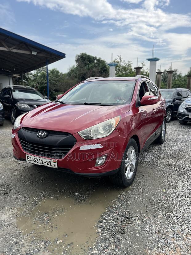 Hyundai Tucson 2012 Red