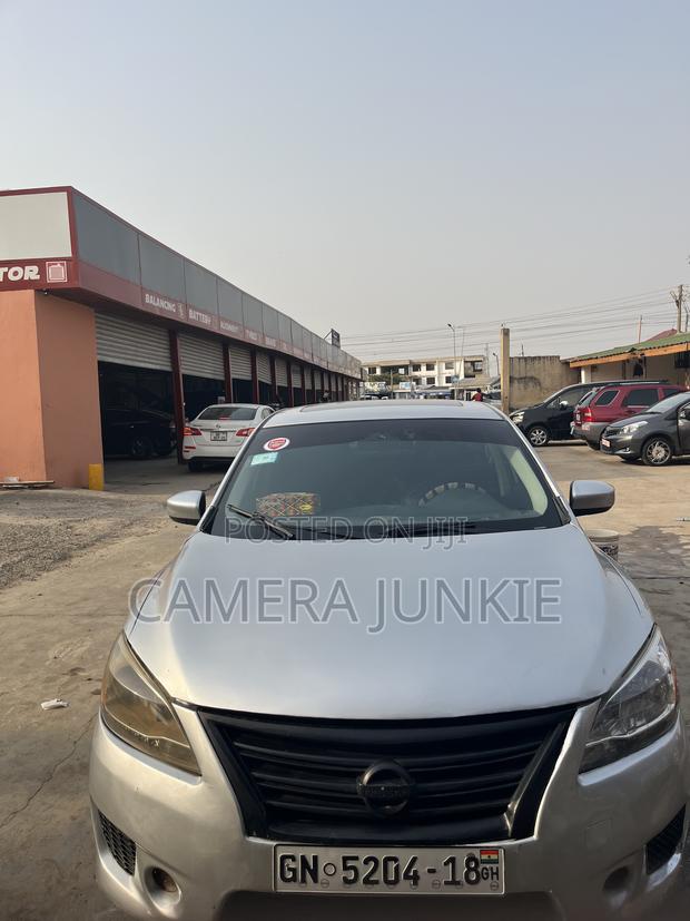 Nissan Sentra SR 4dr Sedan (1.8L 4cyl CVT) 2014 Silver