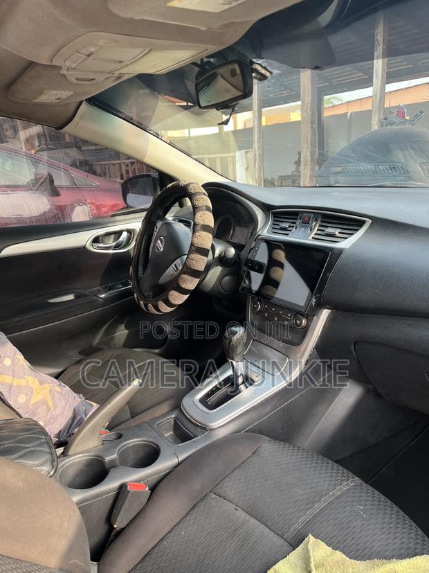 Nissan Sentra SR 4dr Sedan (1.8L 4cyl CVT) 2014 Silver