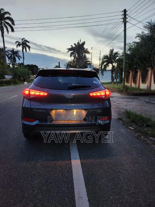 Hyundai Tucson Limited AWD 2016 Gray