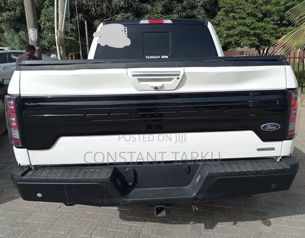 Ford F-150 Platinum 4x2 SuperCrew Cab Styleside 5.5 ft. box 145 in. WB