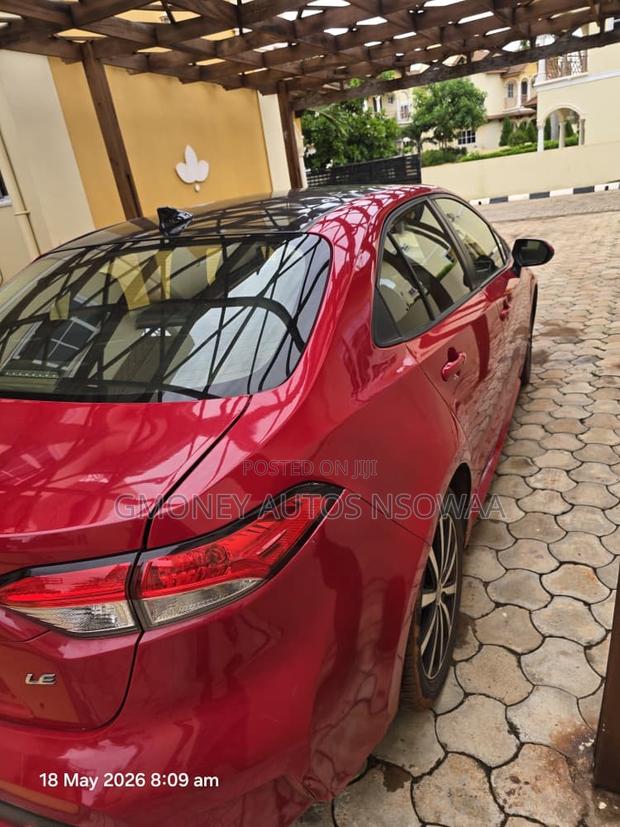 Toyota Corolla XLE 2020 Red