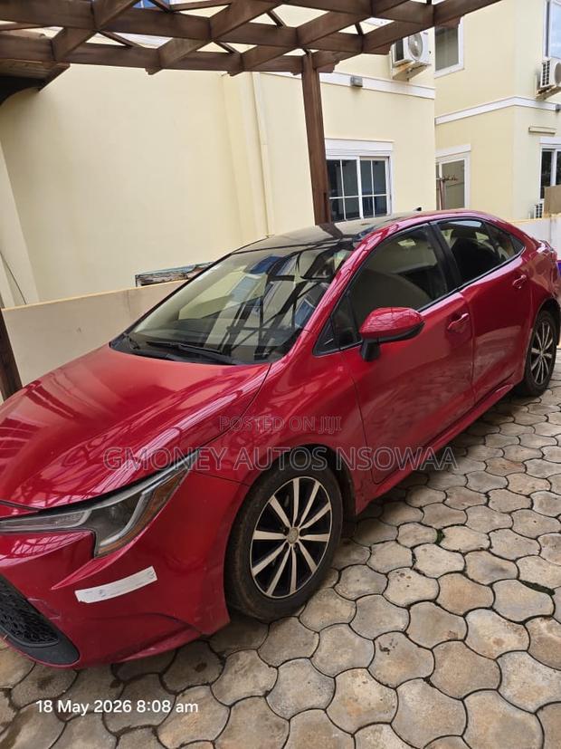 Toyota Corolla XLE 2020 Red