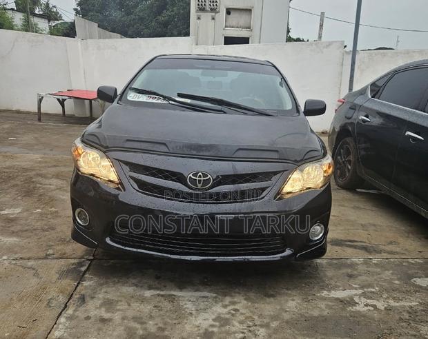 Toyota Corolla S 4dr Sedan (1.8L 4cyl 4A) 2013 Black