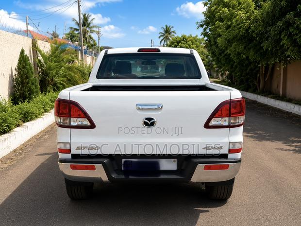 Mazda BT-50 2018 White