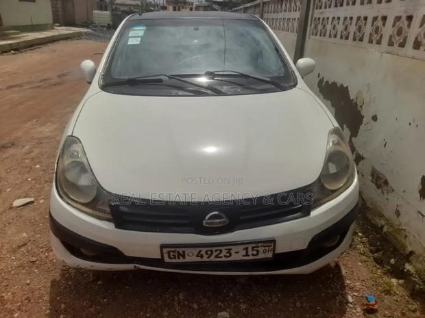 Nissan Bluebird 2010 White