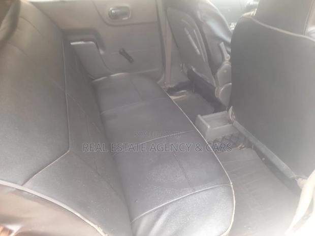 Nissan Bluebird 2010 White
