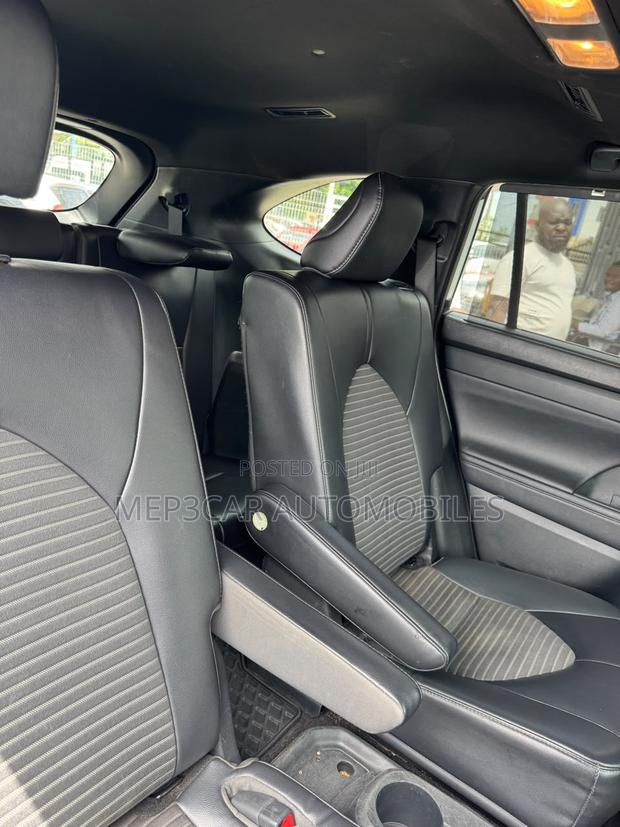 Toyota Highlander XSE AWD 2023 White