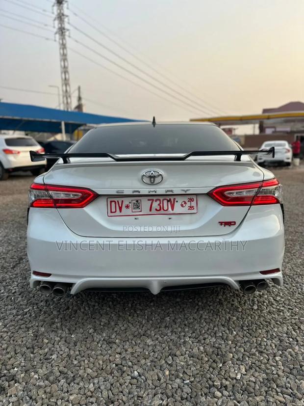 Toyota Camry XSE (2.5L 4cyl 8A) 2019 White