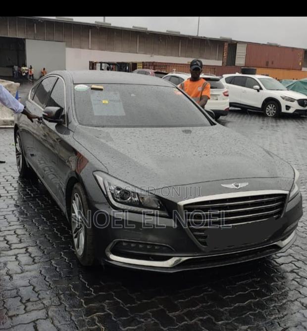 Hyundai Genesis 2016