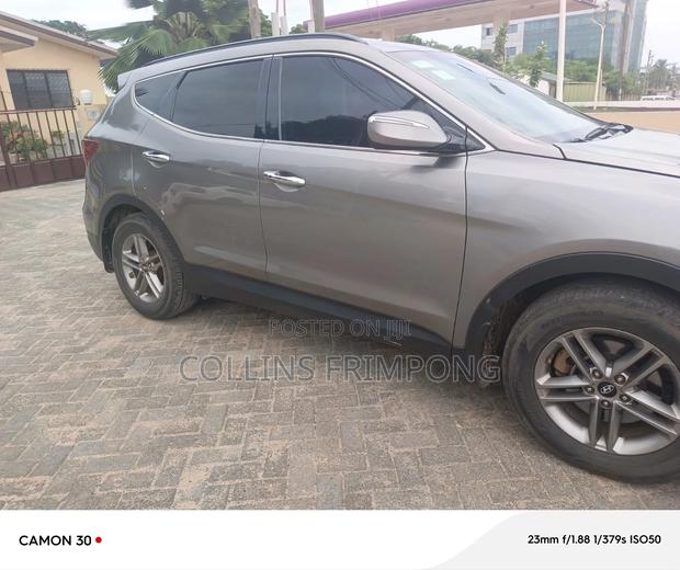 Hyundai Santa Fe 2018 Gray