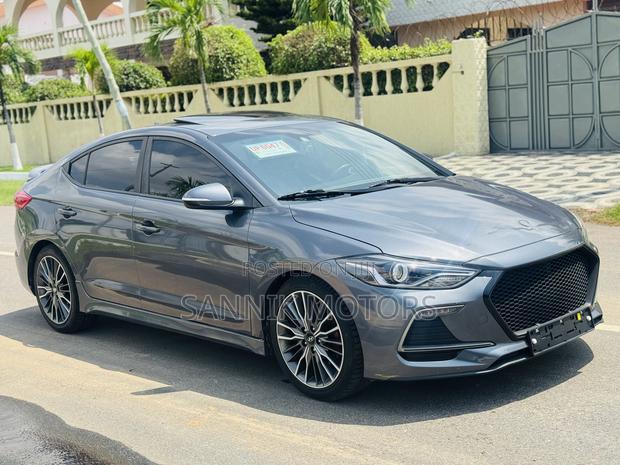 Hyundai Avante 2018 Gray