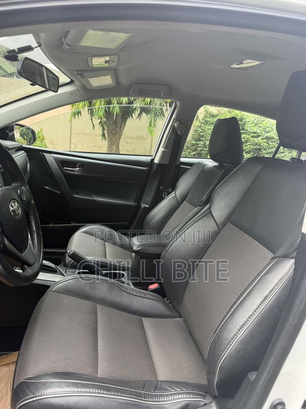 Toyota Corolla S 4dr Sedan (1.8L 4cyl CVT) 2016 White