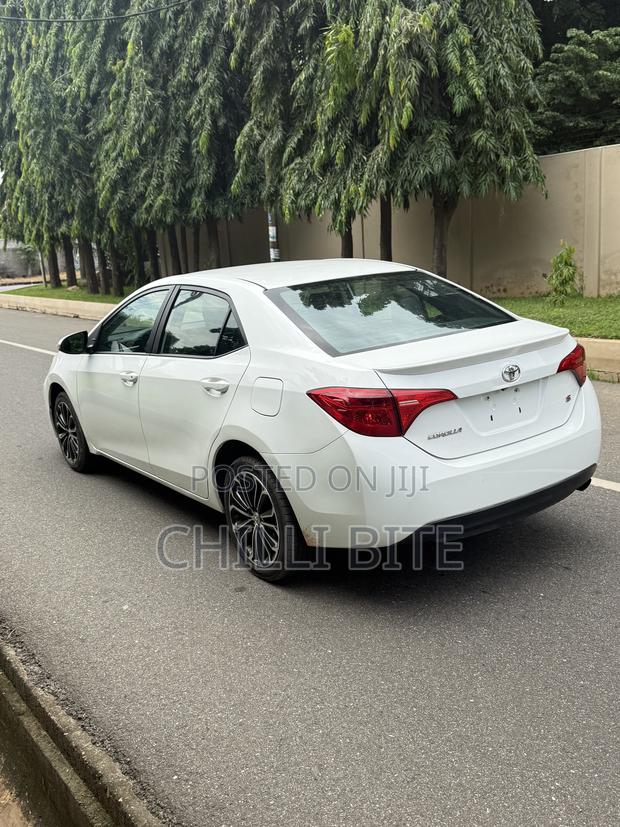 Toyota Corolla S 4dr Sedan (1.8L 4cyl CVT) 2016 White