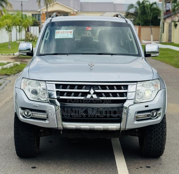 Mitsubishi Pajero V80 3.8 V6 GLS 2016 Gray