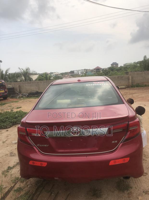 Toyota Camry SE 4dr Sedan (2.5L 4cyl 6A) 2012 Red