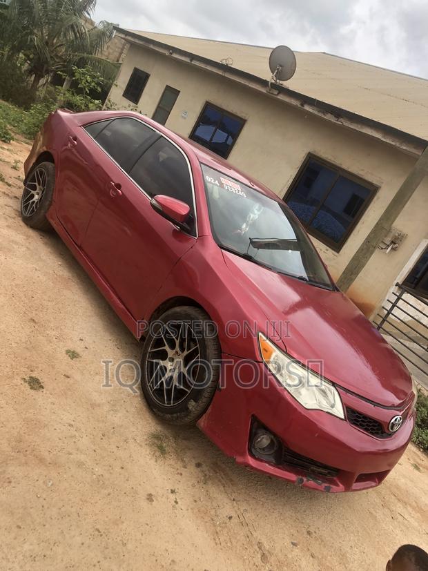 Toyota Camry SE 4dr Sedan (2.5L 4cyl 6A) 2012 Red