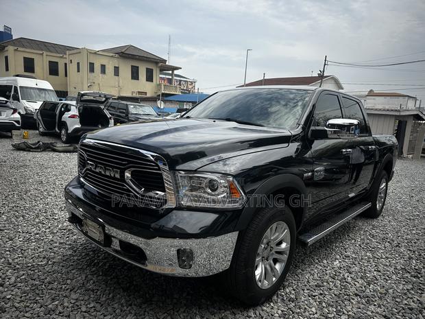 Dodge RAM 1500 5.7 Petrol AWD 2018 Black