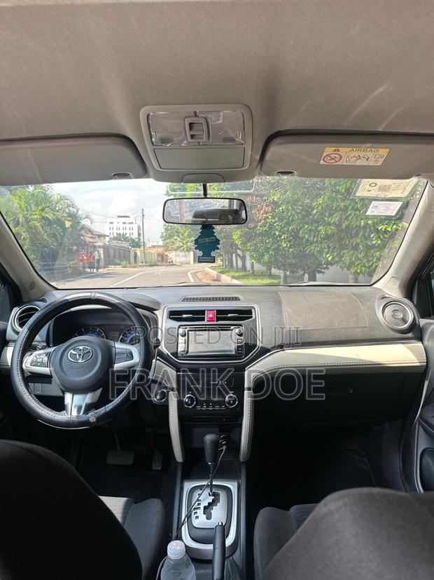 Toyota Rush 1.5 AWD 2018 Black