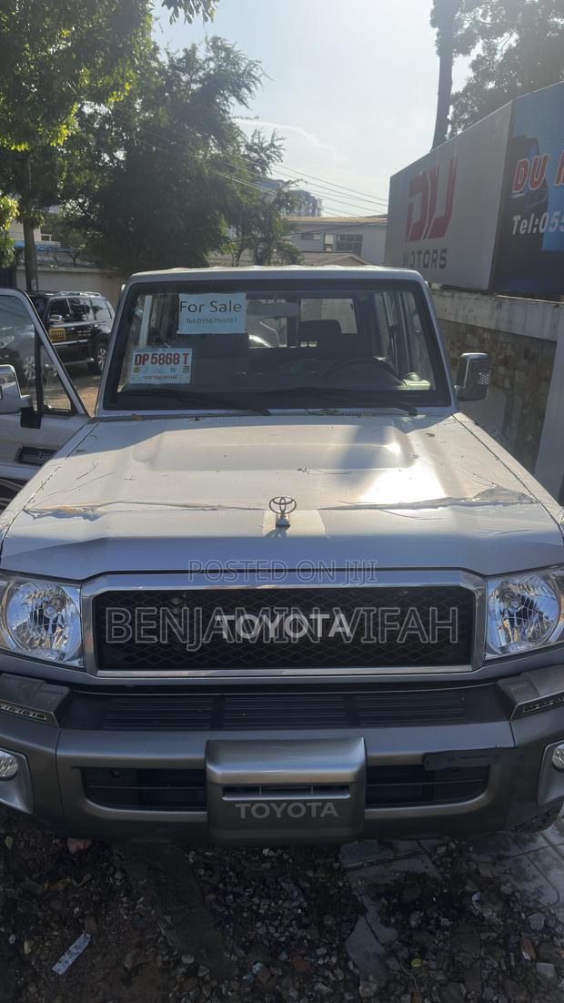 New Toyota Land Cruiser 2021 Gray
