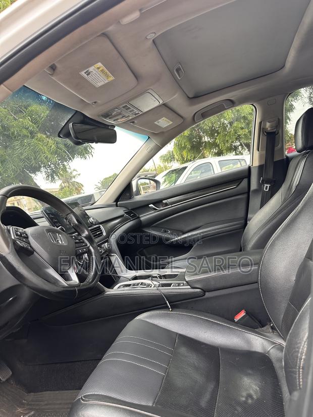 Honda Accord Touring 2.0T 2020 White