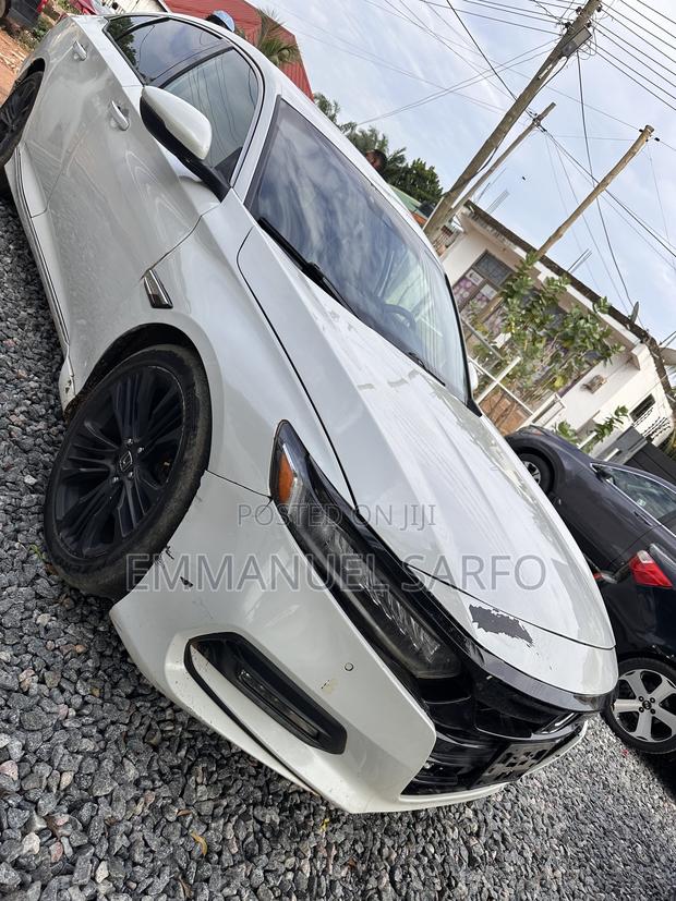 Honda Accord Touring 2.0T 2020 White