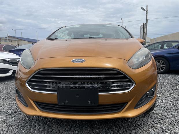 Ford Fiesta S Sedan 2016 Gold