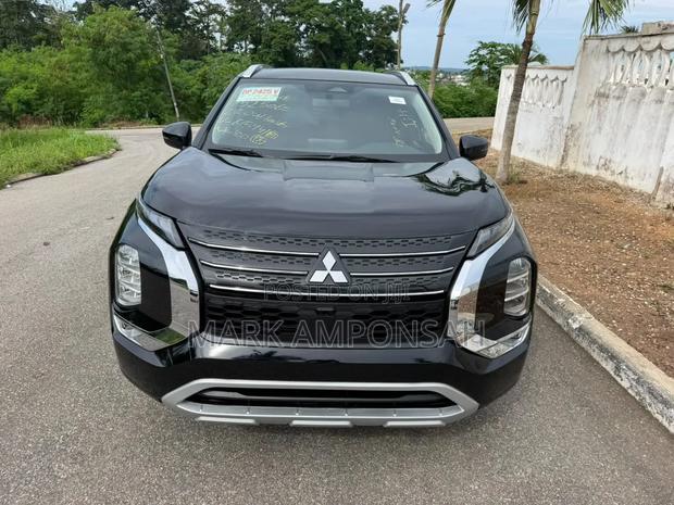 Mitsubishi Outlander SEL Launch Edition 2022 Black
