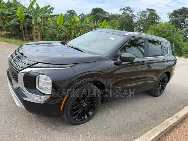 Mitsubishi Outlander SEL Launch Edition 2022 Black