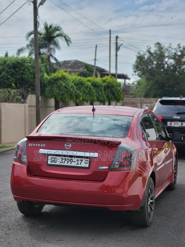 Nissan Sentra 2.0 2011 Red