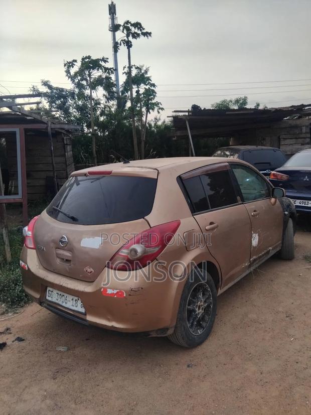 Nissan Tiida 2008 Gold