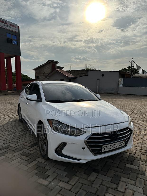 Hyundai Elantra 2017 White