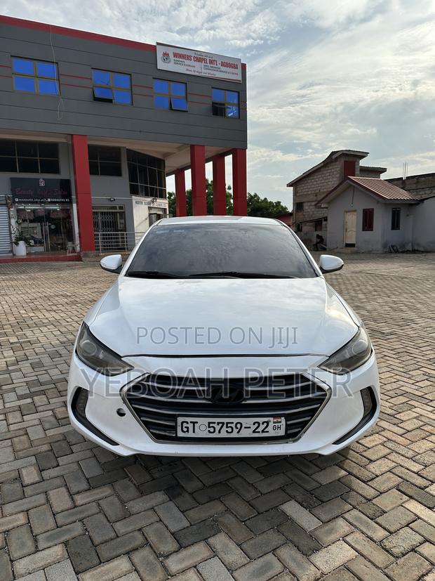 Hyundai Elantra 2017 White