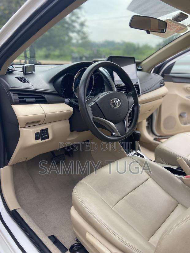 Toyota Yaris 2014 White