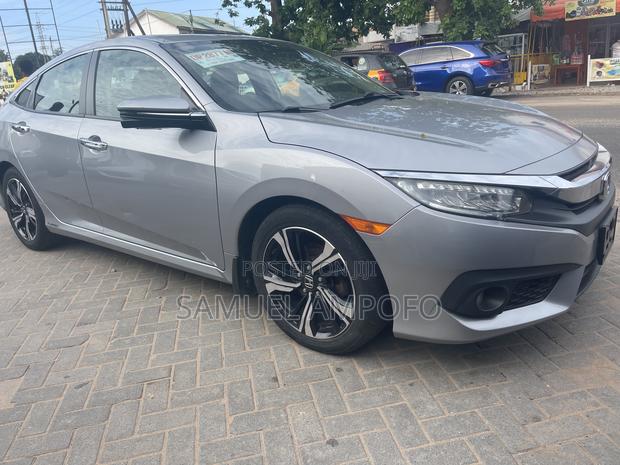Honda Civic Touring 4dr Sedan (1.5L 4cyl) 2017 Gray