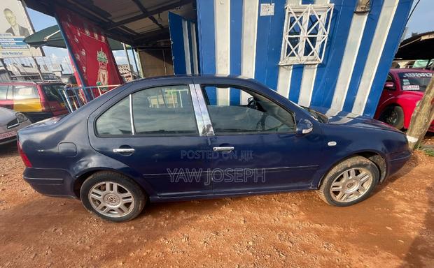 Volkswagen Jetta 2002 Blue