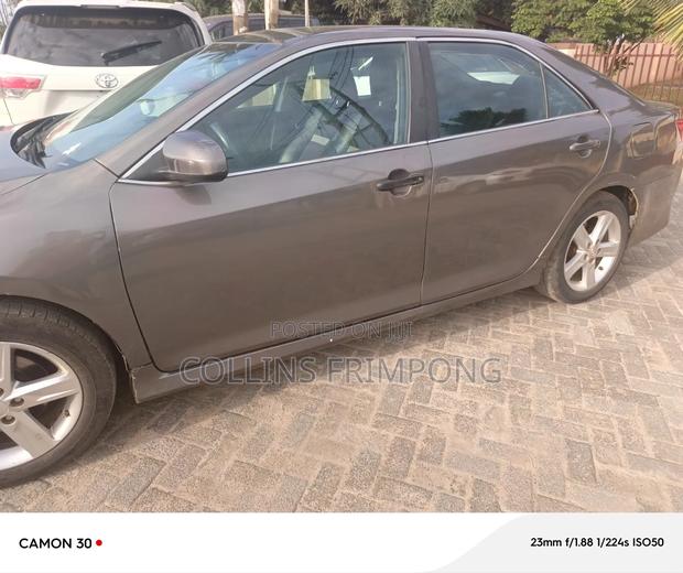 Toyota Camry LE 4dr Sedan (2.5L 4cyl 6A) 2013 Gray
