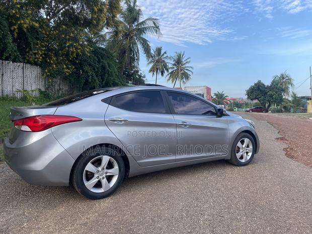 Hyundai Avante 2015 Silver