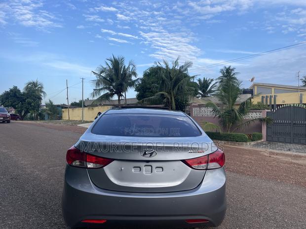 Hyundai Avante 2015 Silver