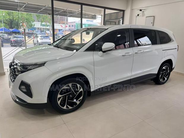 New Hyundai Custin 2025 White