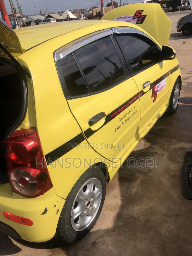 Kia Morning 2010 Yellow