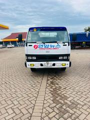 Hyundai Dynasty 2005 White for sale