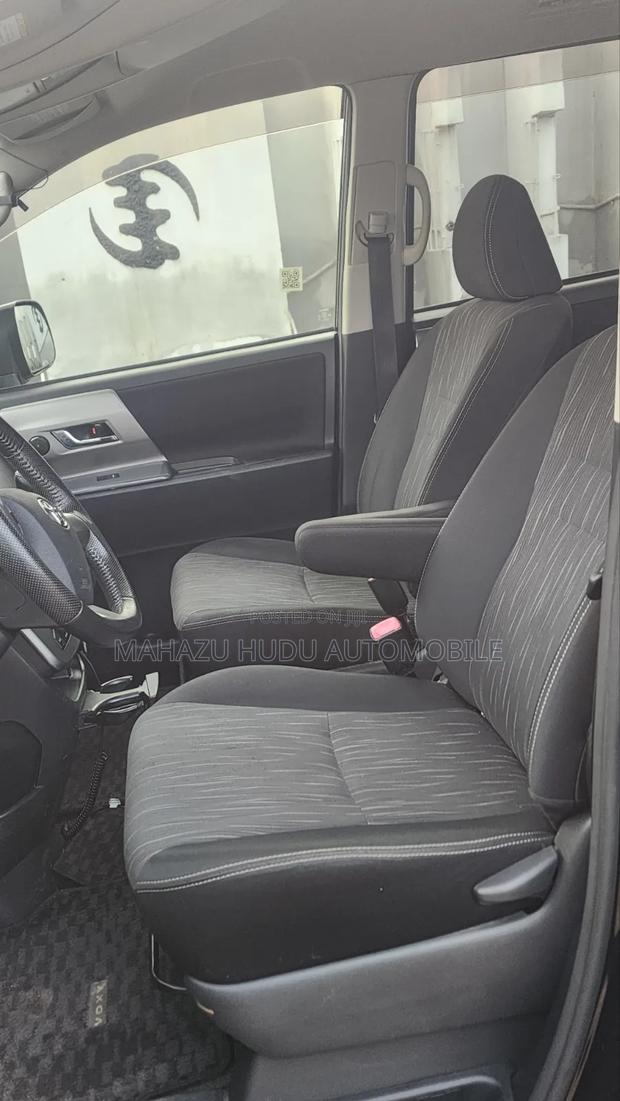 Toyota Voxy 2012 Black