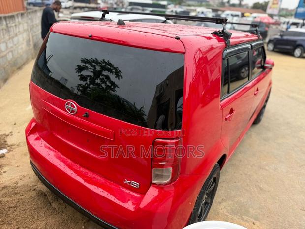 Scion xB 2015 Red