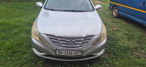 Hyundai Sonata Limited Sedan FWD (2.4L 4cyl 6A) 2012 Black