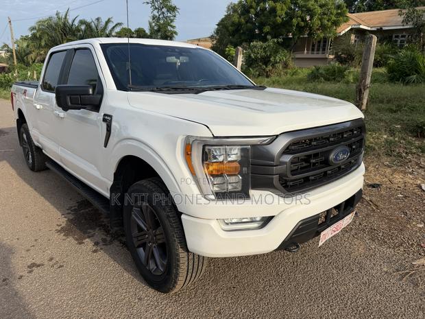 Ford F-150 LARIAT 2023 White