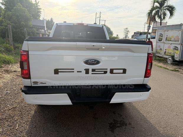 Ford F-150 LARIAT 2023 White