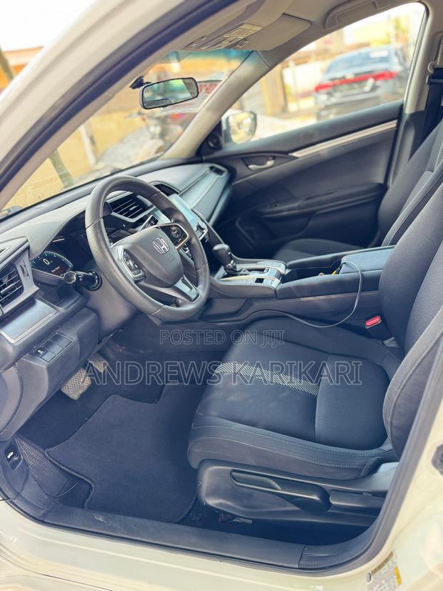 Honda Civic LX 4dr Sedan (2.0L 4cyl) 2016 White