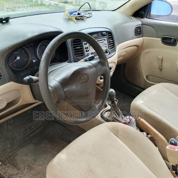Hyundai Accent 2010 Gray