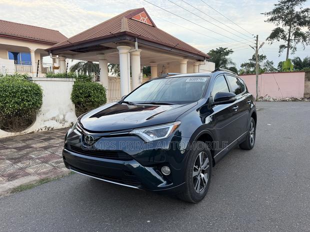 Toyota RAV4 2017 Blue